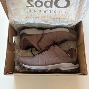 NIB  Oboz Sypes Low Leather B-Dry Peppercorn Hiking‎ Shoe 9.5 WIDE waterproof
